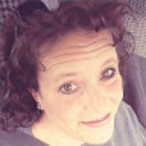 Meet your Posher, Debi